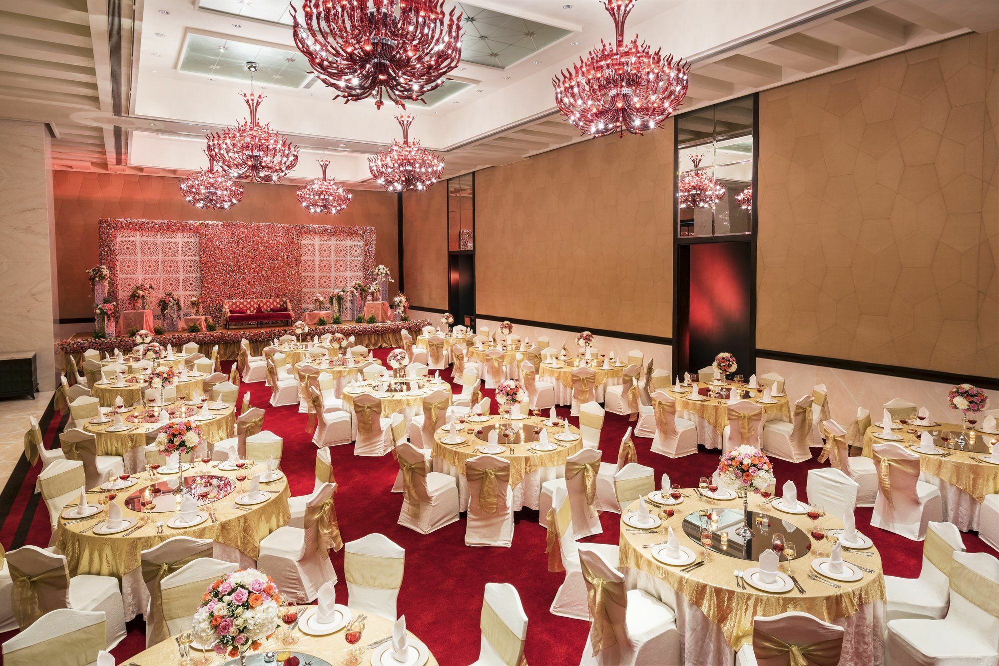Taj Santacruz Hotel 5*