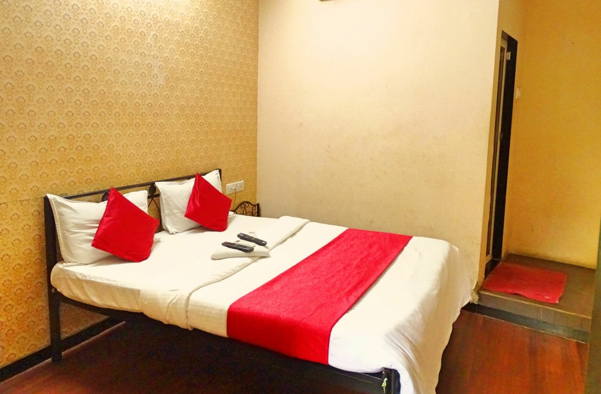 Star Residency Hotel *