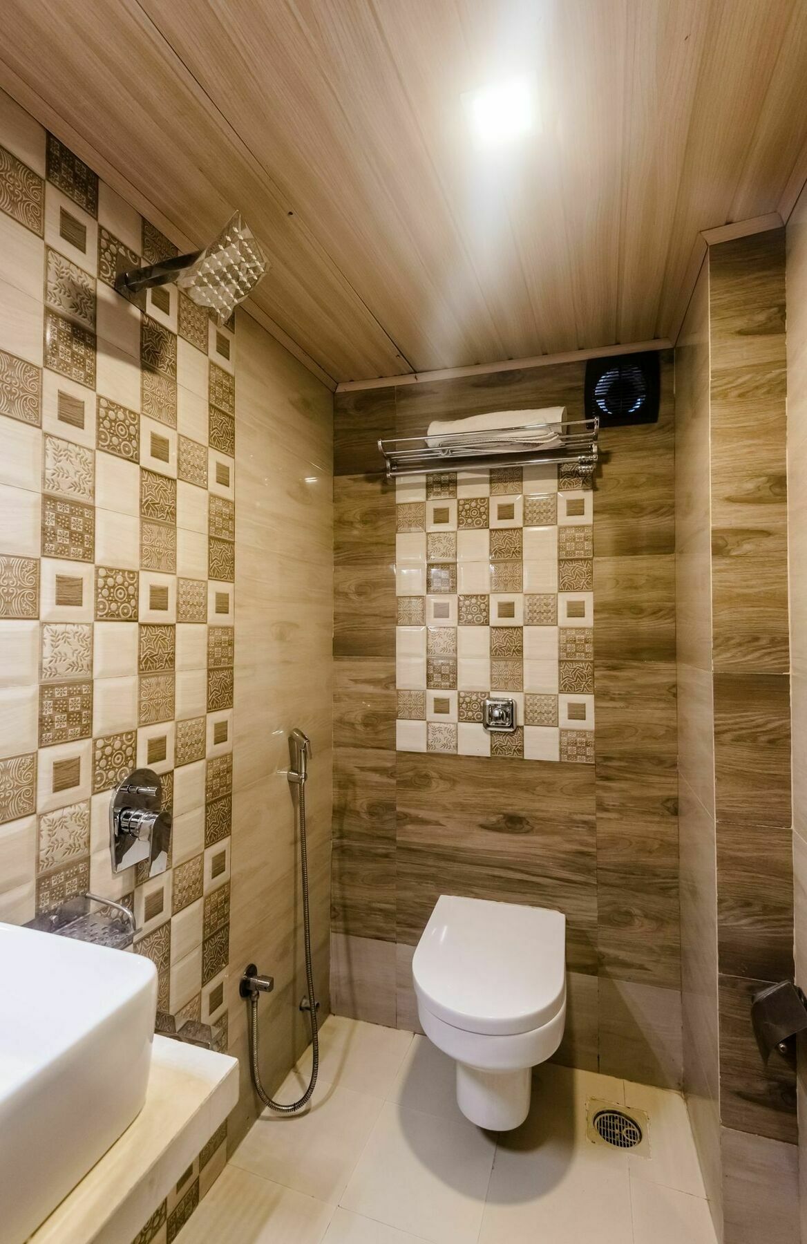 O Royal Grand Near Chhatrapati Shivaji International Airport 3* Mumbai