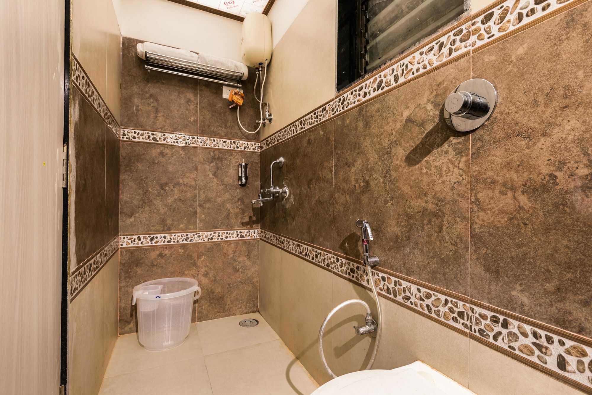 Hotel O Blue Pearl Residency Near Chhatrapati Shivaji International Airport