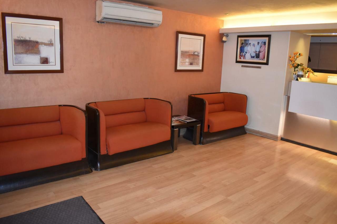 Hr Residency Hotel 4*