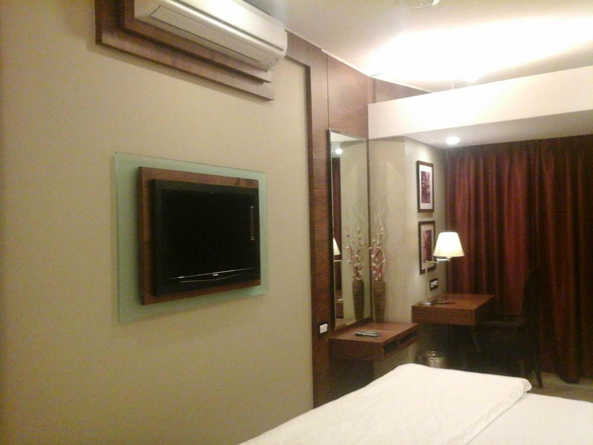 Hotel Hr Residency