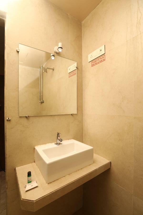 Metro International Hotel 3*