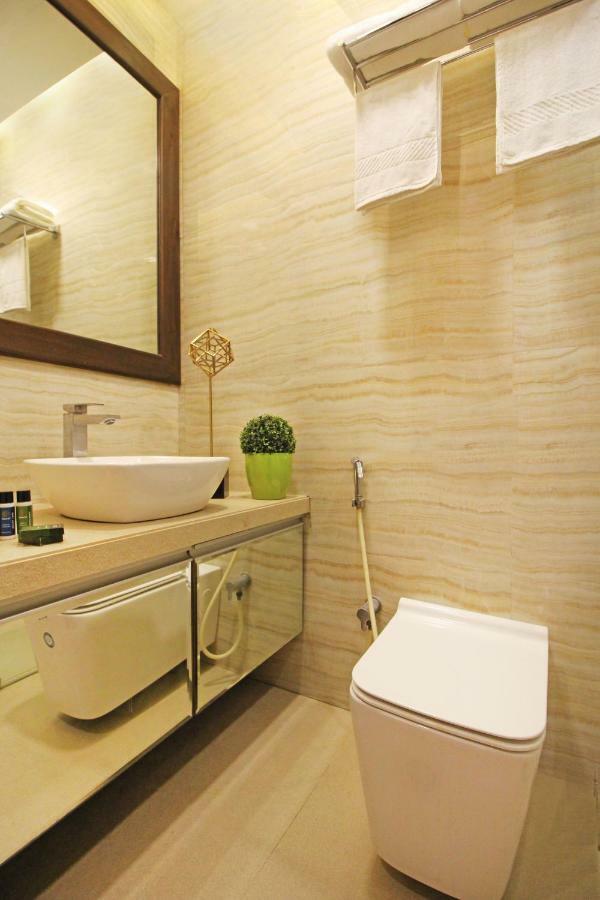 Theory9 Premium Service Khar Apartment