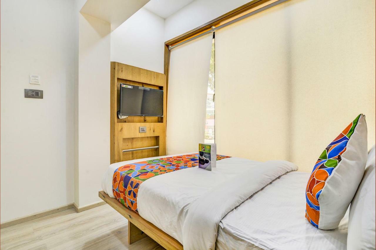 Hotel Fabhotel Midaas Comforts