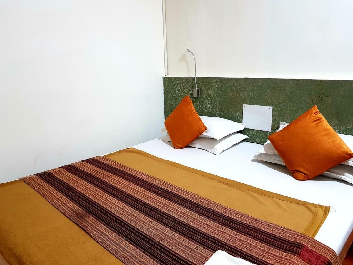 Hotel Shubham Parle Mumbai
