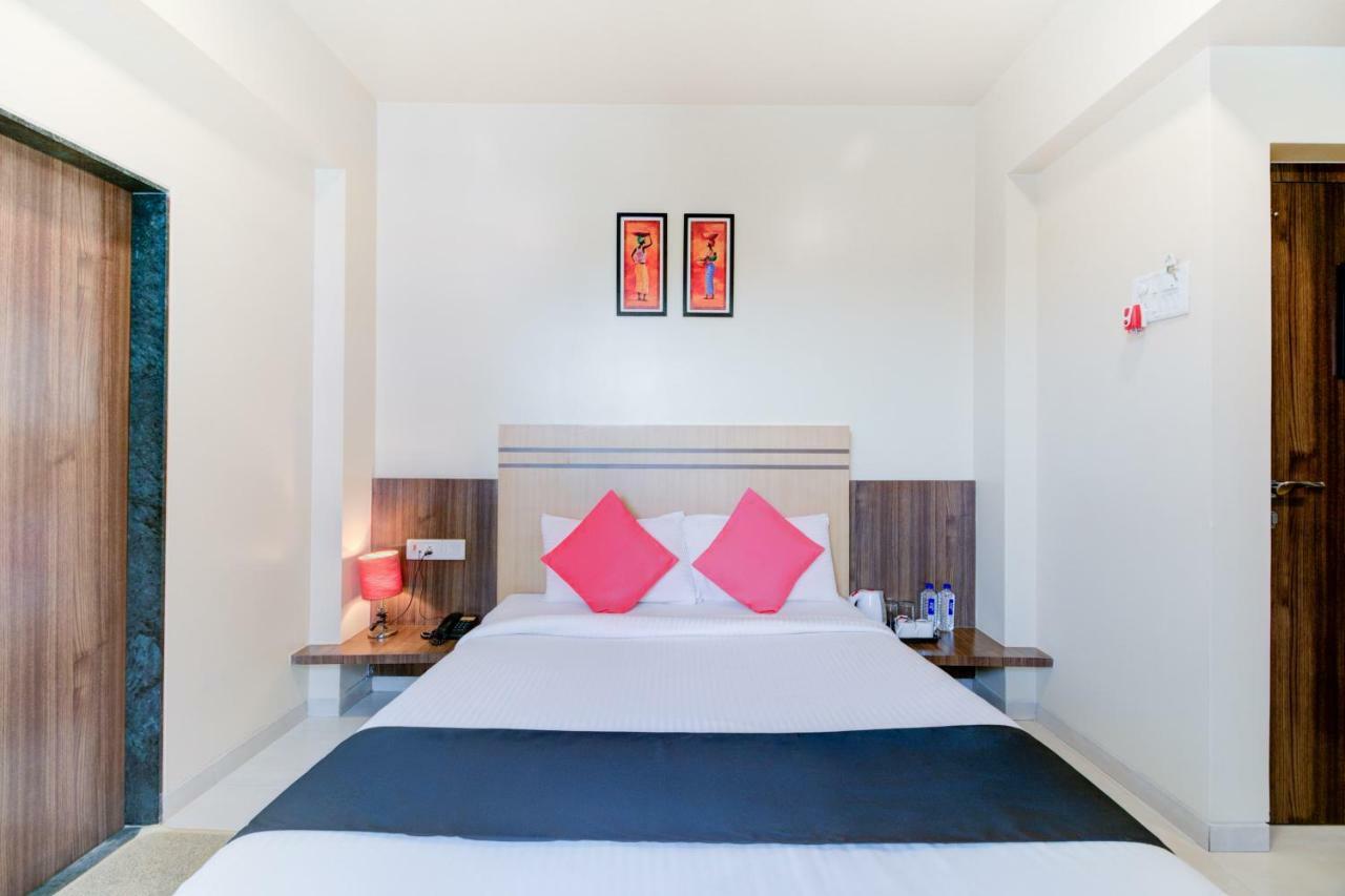 Hotel Capital O 45076 Vegas Residency Deluxe