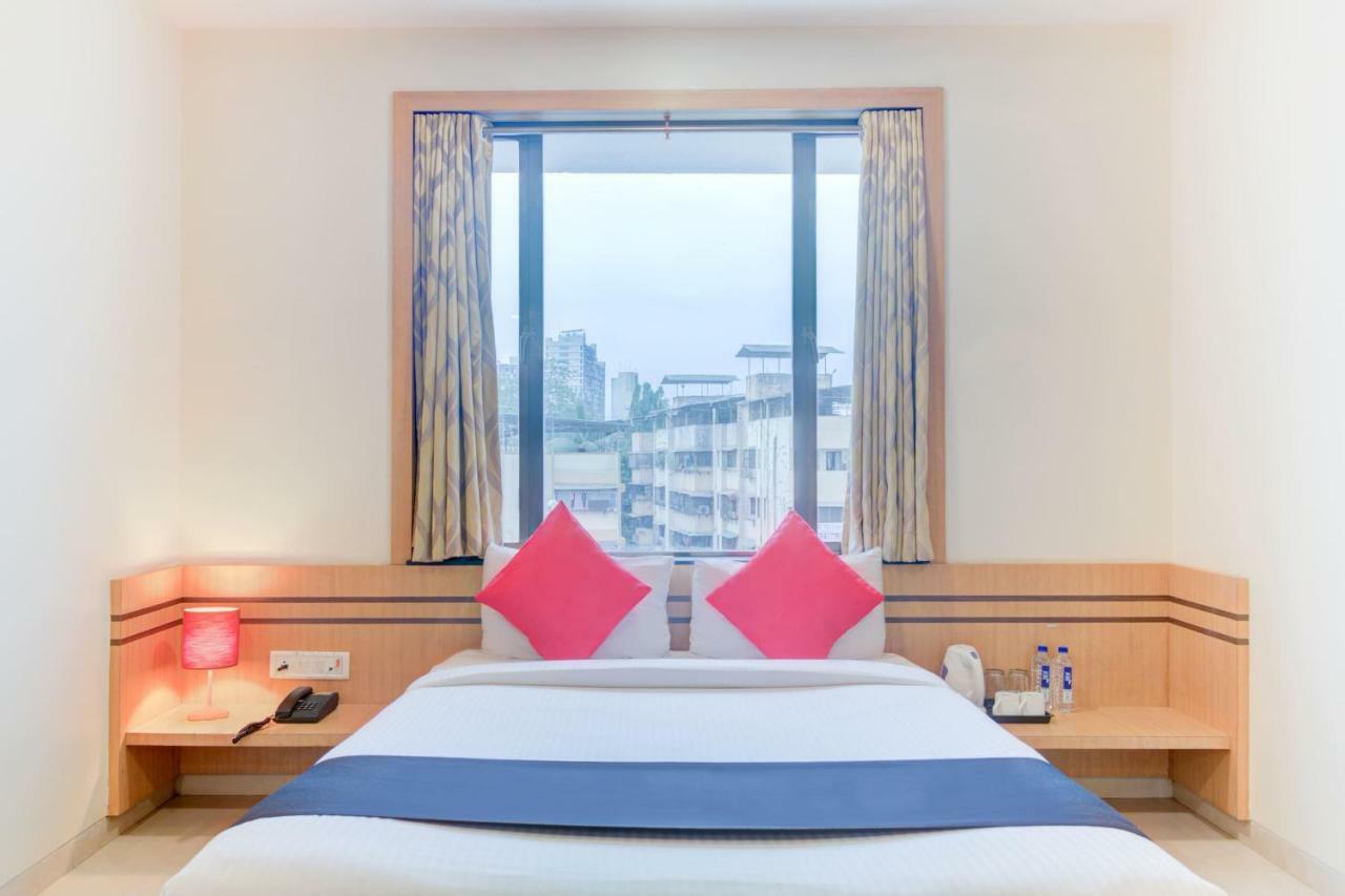 Capital O 45076 Vegas Residency Deluxe Hotel 3*