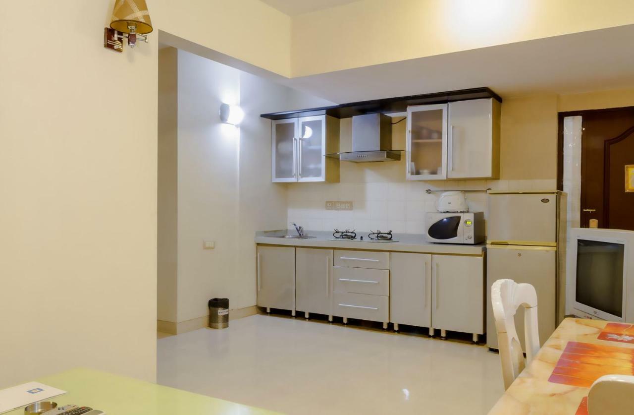 Bed & Breakfast Landmark Bollywood Design Mumbai