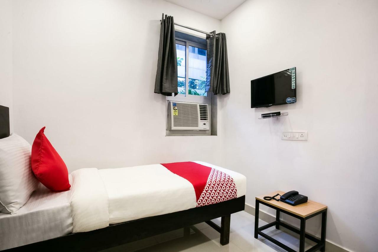 Oyo Flagship 38540 Hotel Shangrila Flagship Saver Hotel