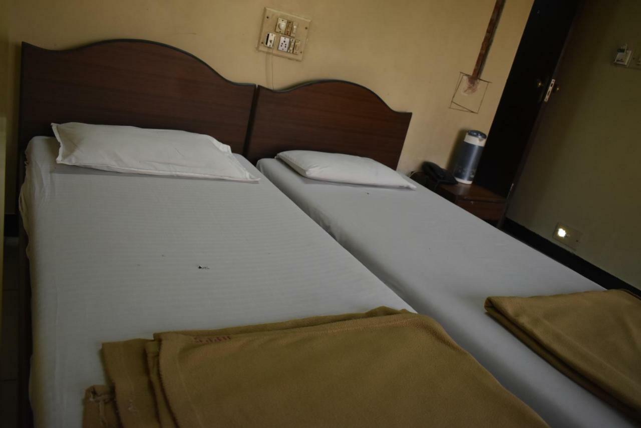 Hotel Popular Palace Mumbai