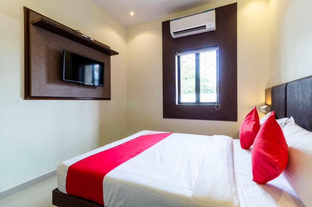 West Hotel 3*
