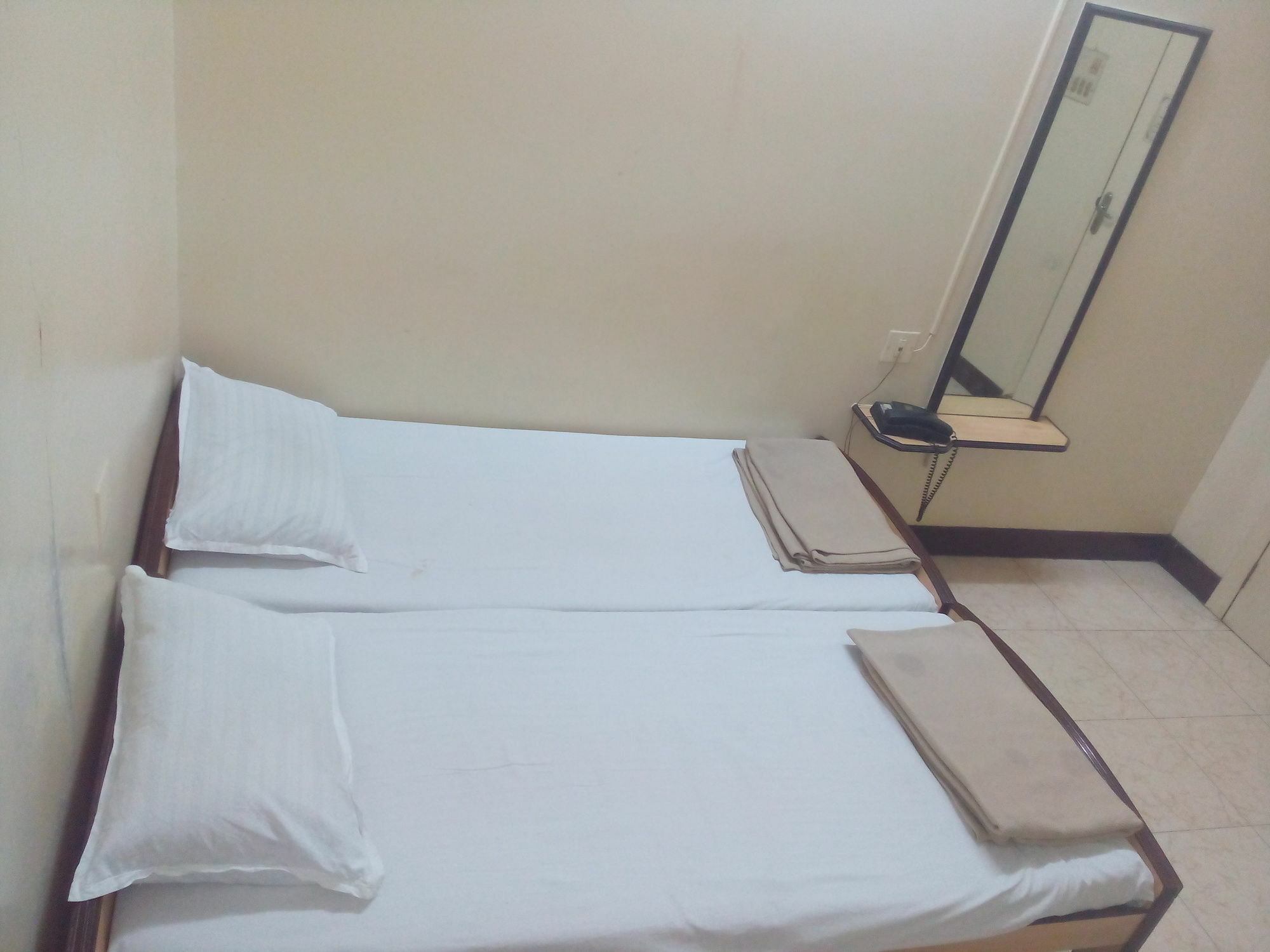 Milan 2* Mumbai