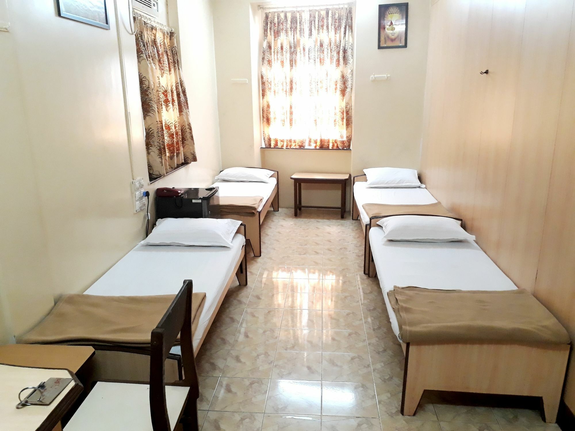 Milan Guest house Mumbai