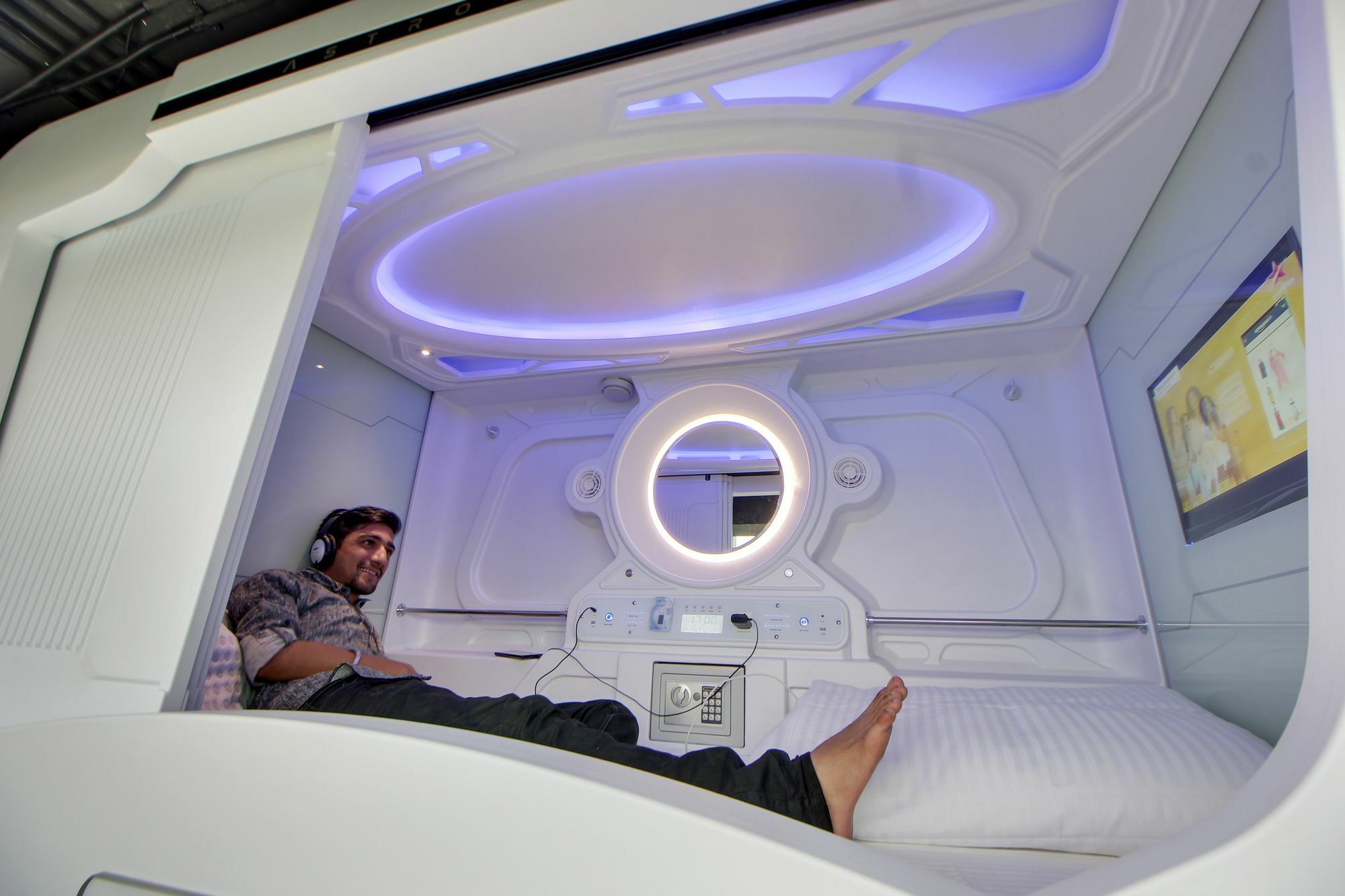 Guest house Astropods Airport, Mumbai.