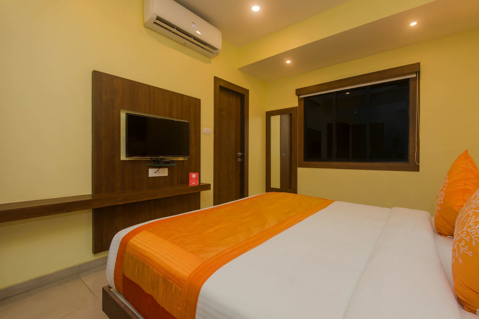 Hotel Oyo 9187 Adlon International Mumbai