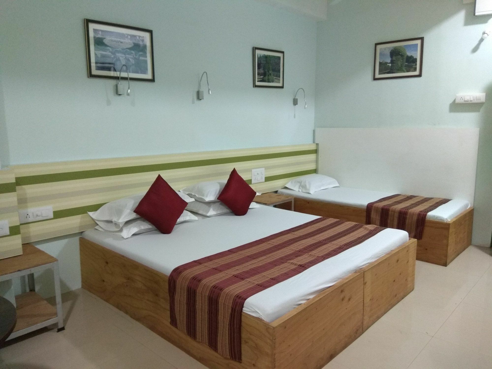 Hotel Shubham Parle