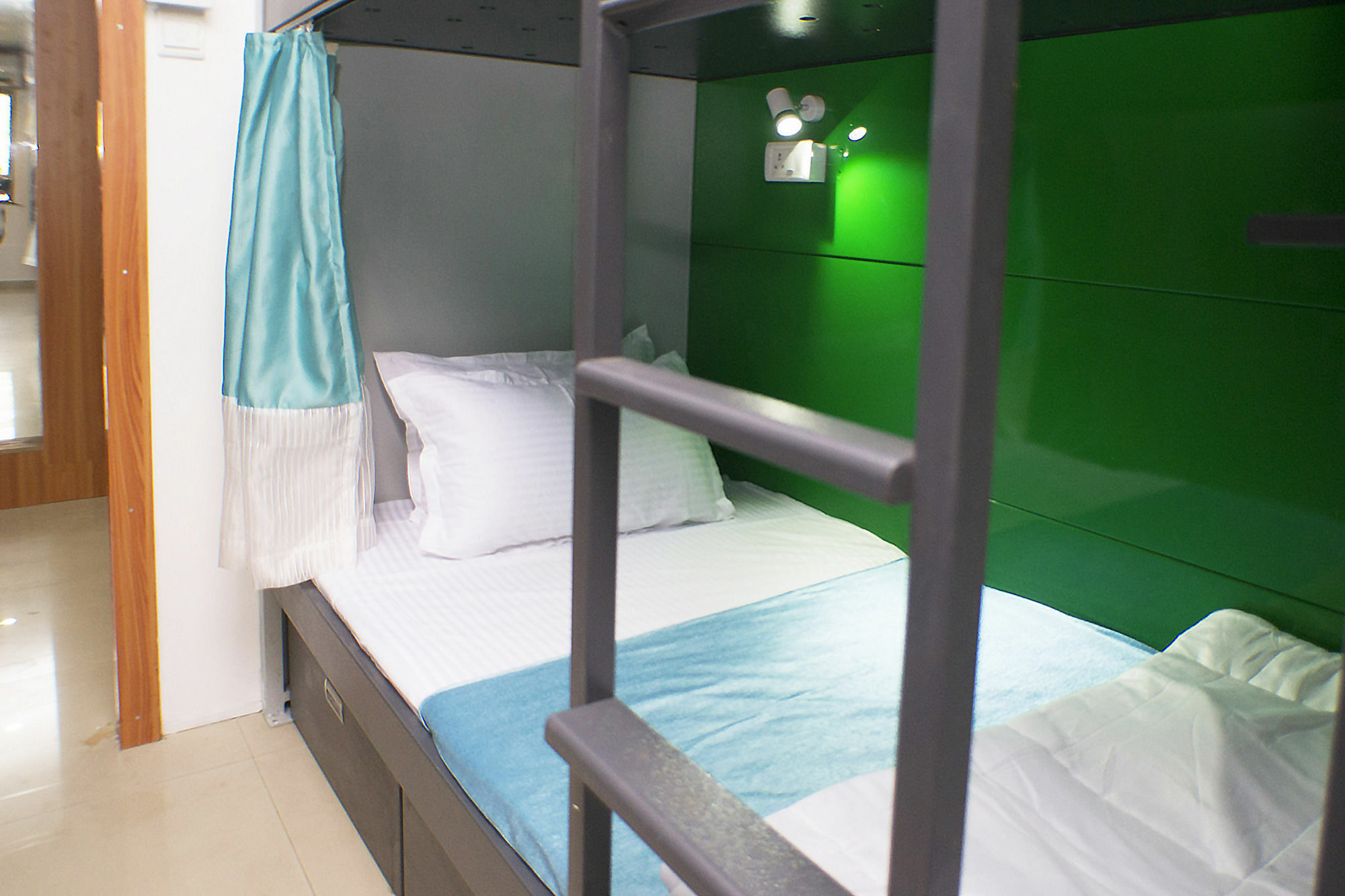Arma Hotel 2*