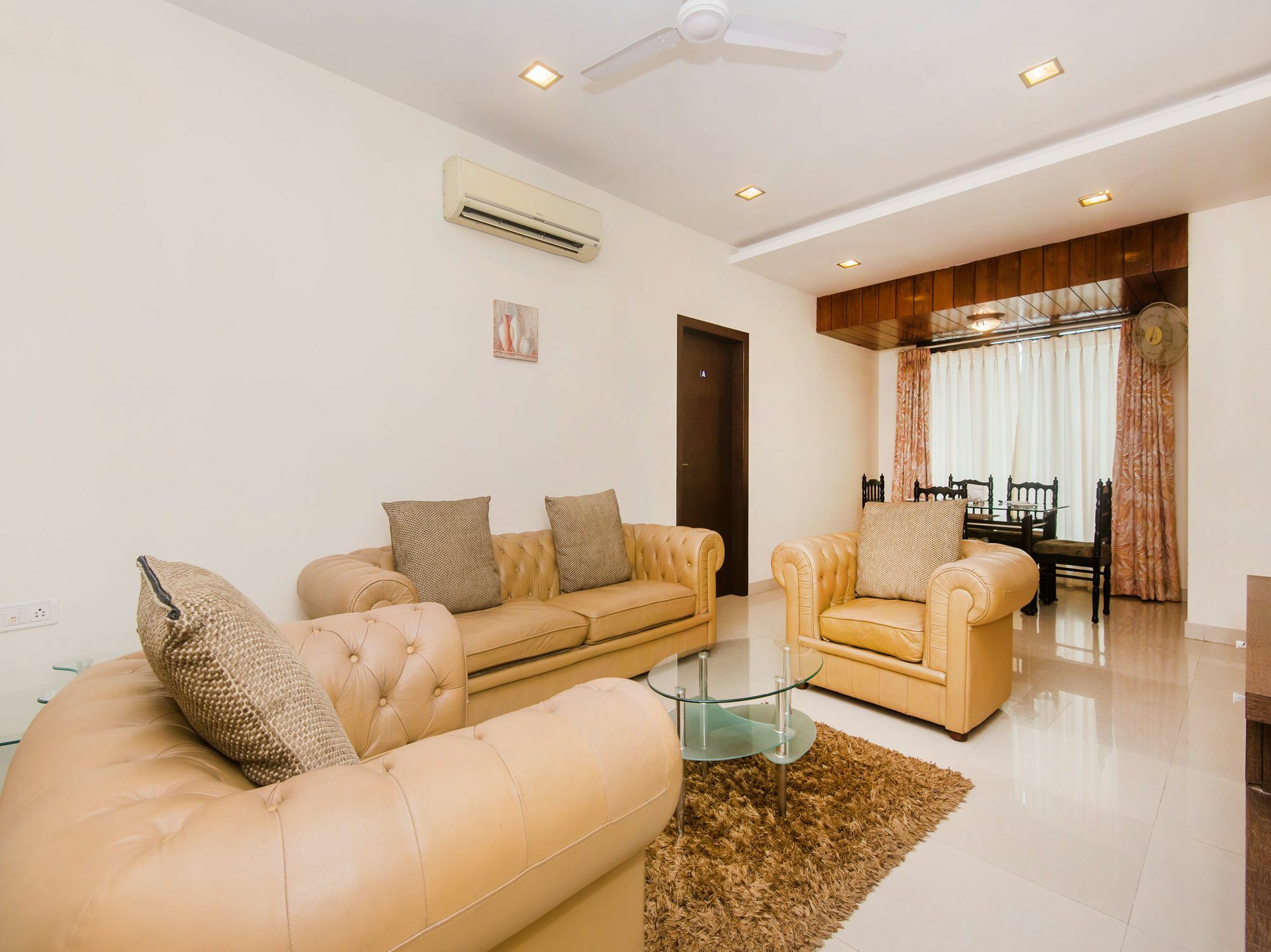 Hotel Oyo 20015 Silverkey Bandra East Bkc Bandra 3*