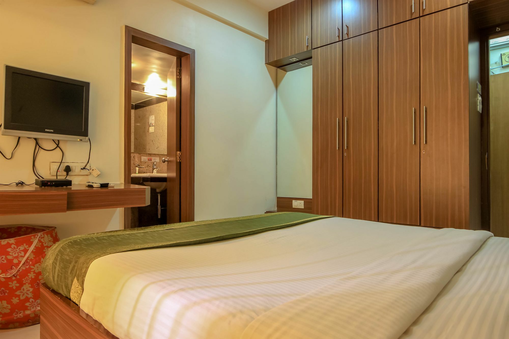Apartment Hummingbird - Saiprasad