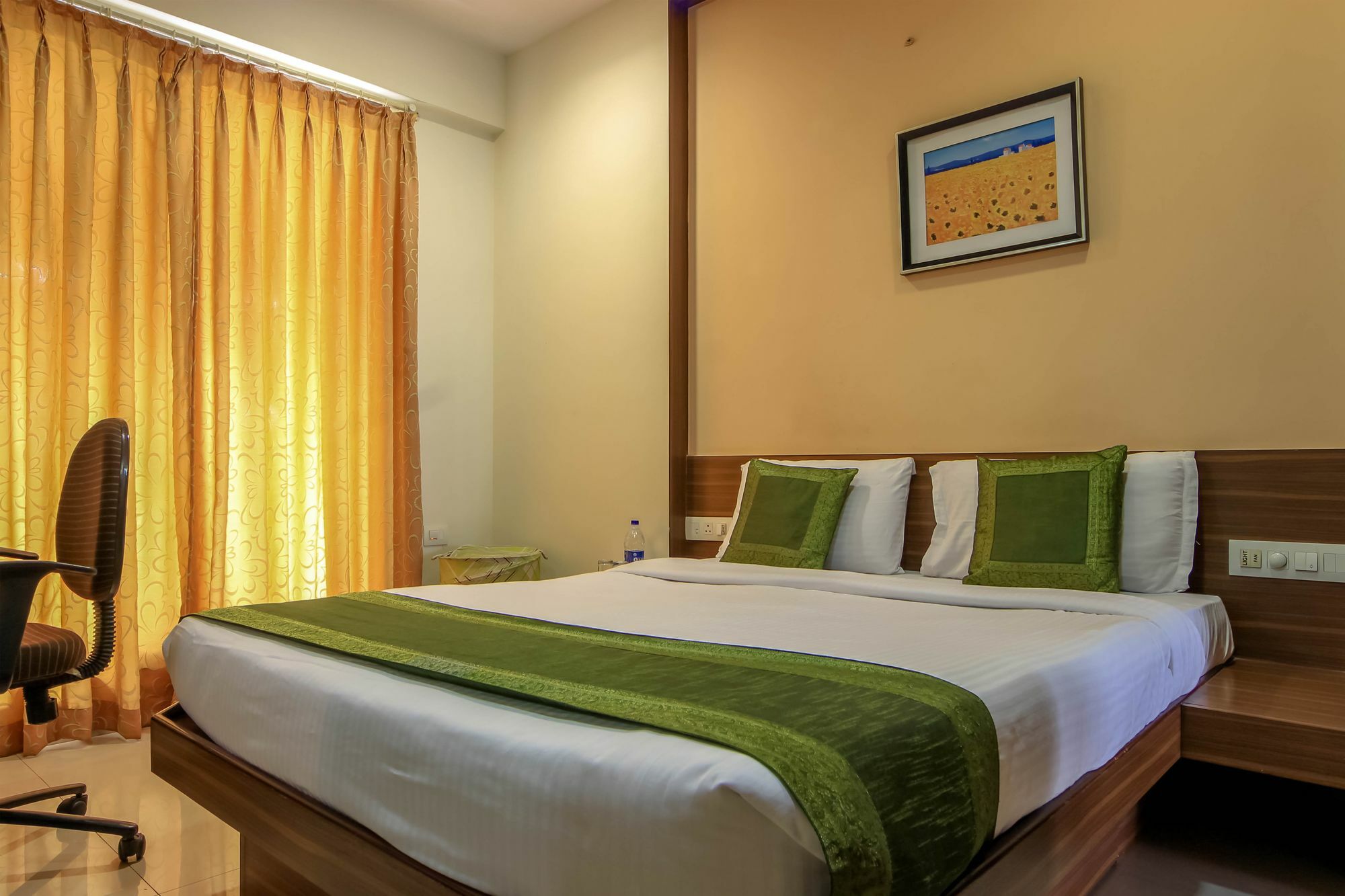 Apartment Hummingbird - Saiprasad *