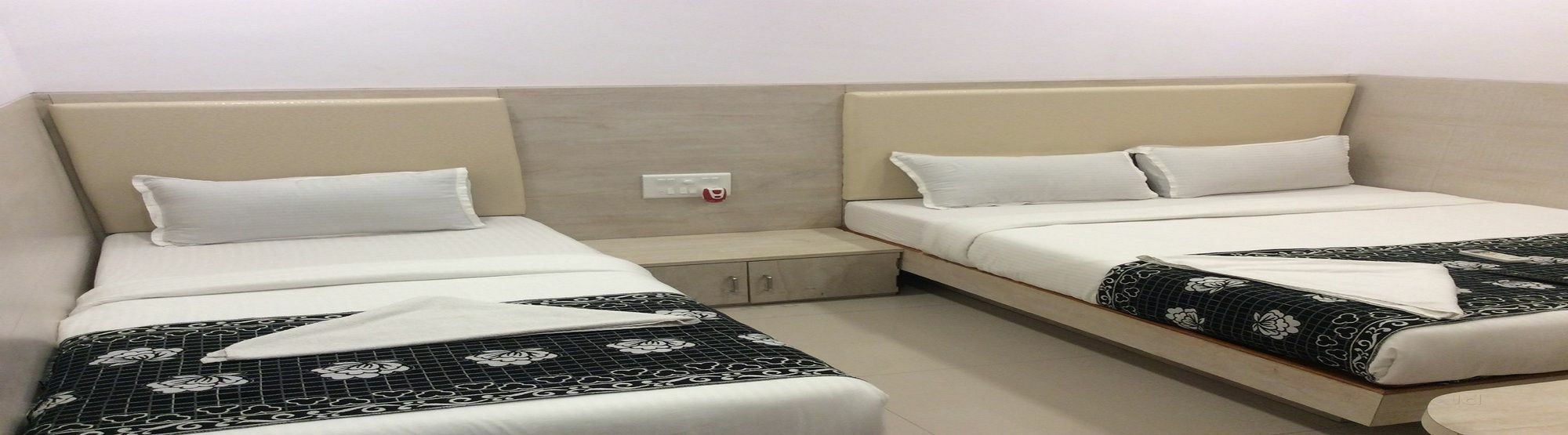 Hotel Maangta 133 @ Kurla West
