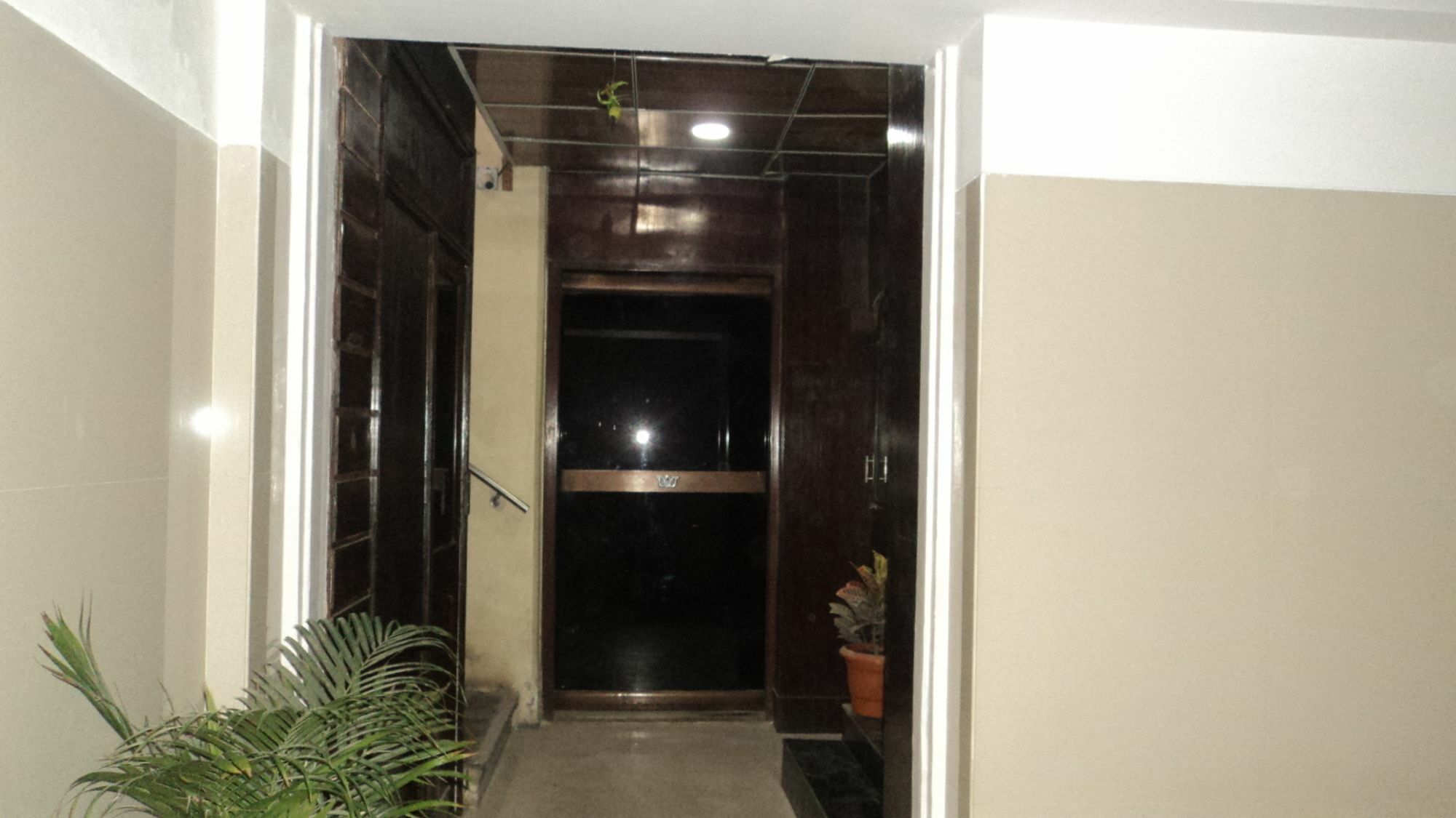 Celeste Colaba 2*
