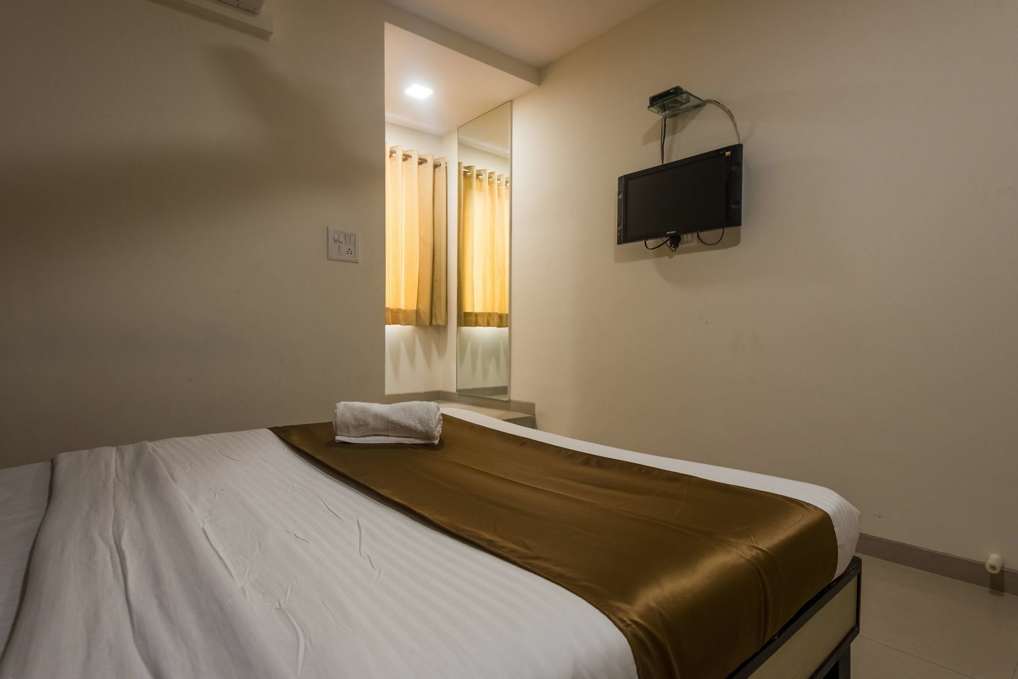 Minerva Residency Hotel *