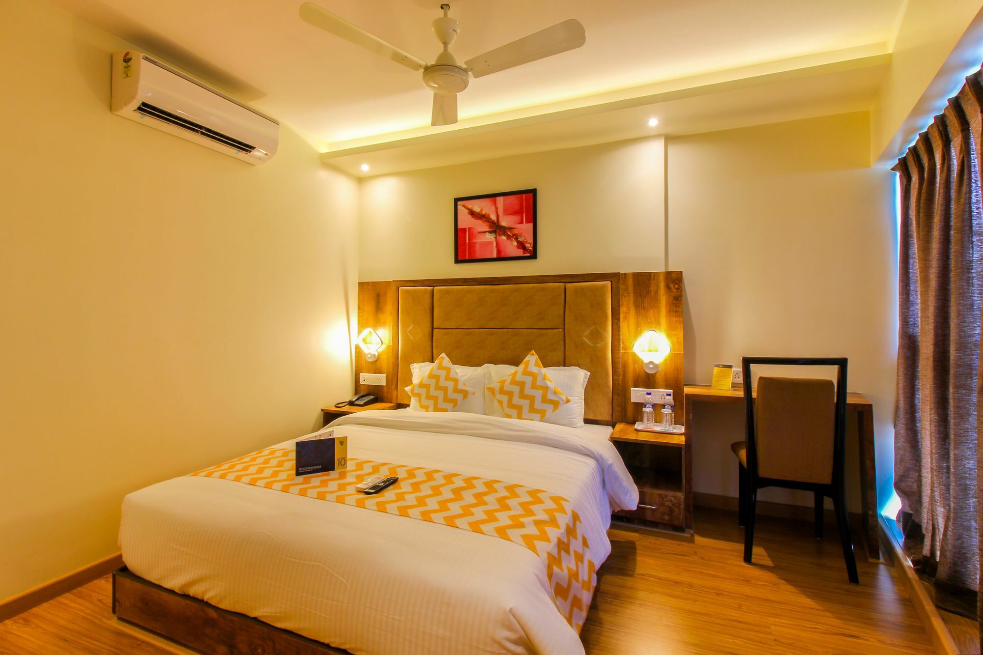 Fluorescent By Bizzgrow International Airport - Formerly Known As Byaris International Hotel 3*