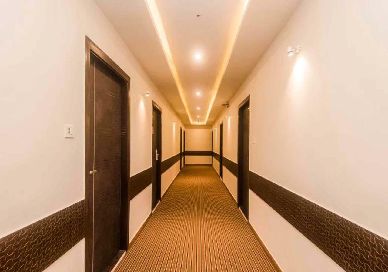 Hotel Bkc Garden - Near Us Embassy Bkc 3*