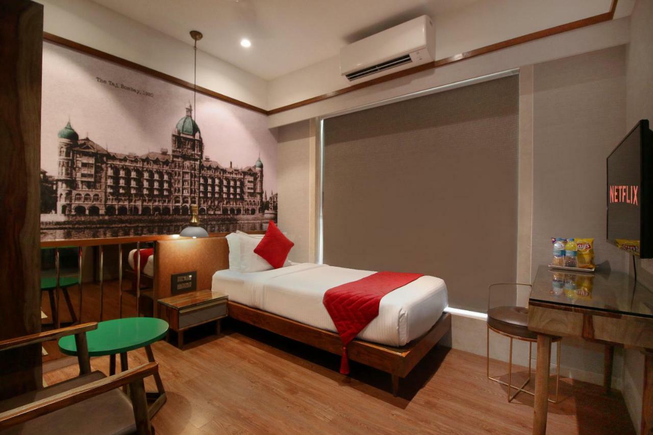 Apartment Theory9 Premium Service Khar Mumbai