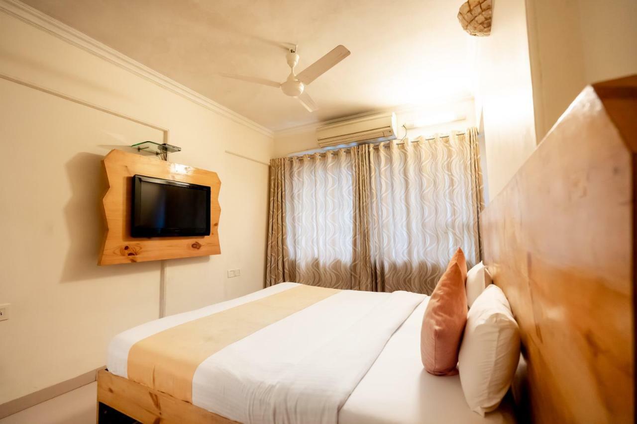 Hotel Mina International