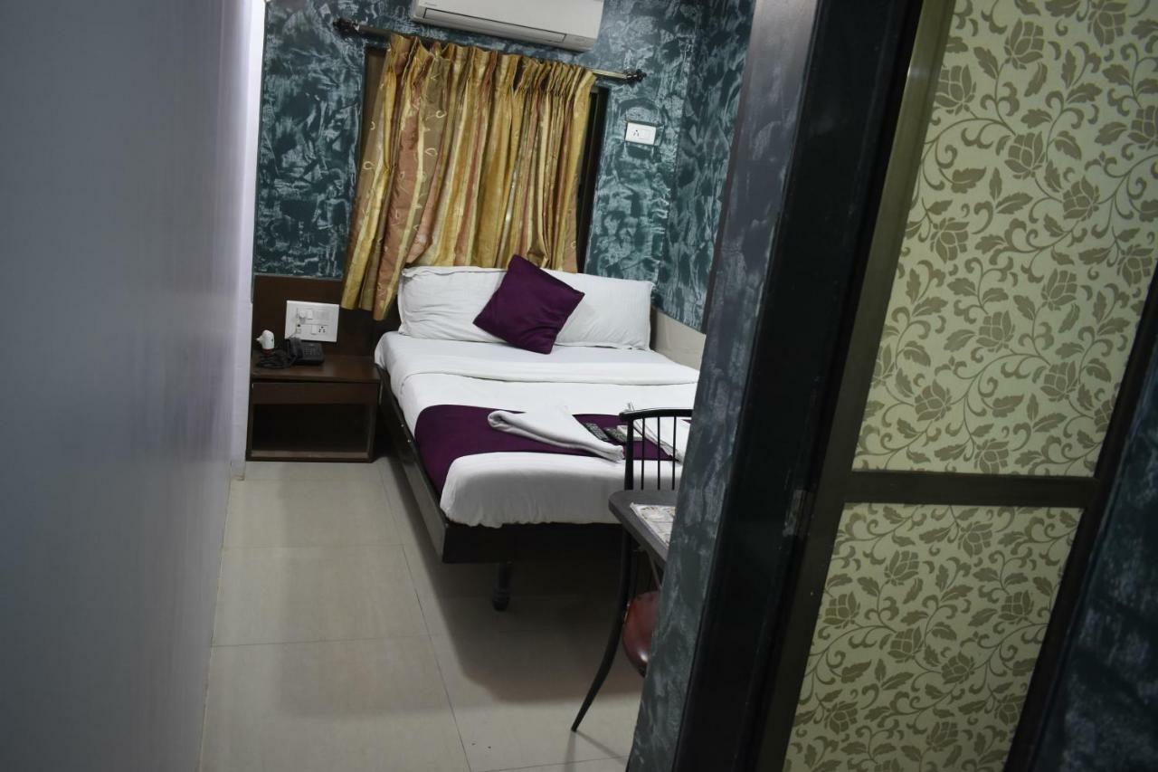 Hotel Arma Court - Near Us Embassy, Bkc