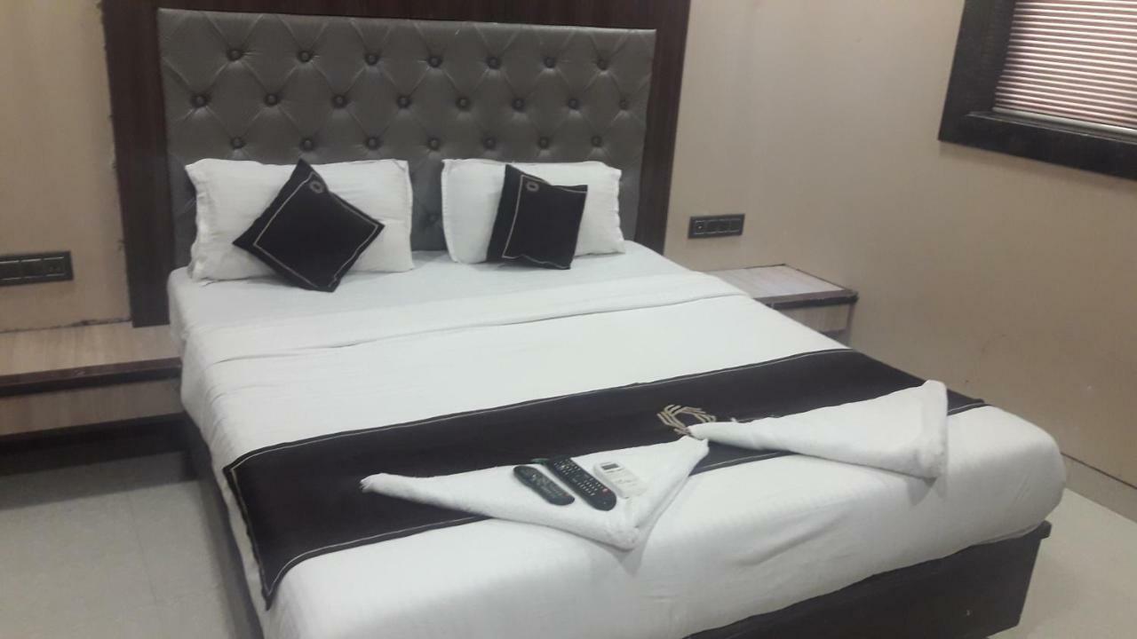 Hotel Shine Hospitality Mumbai