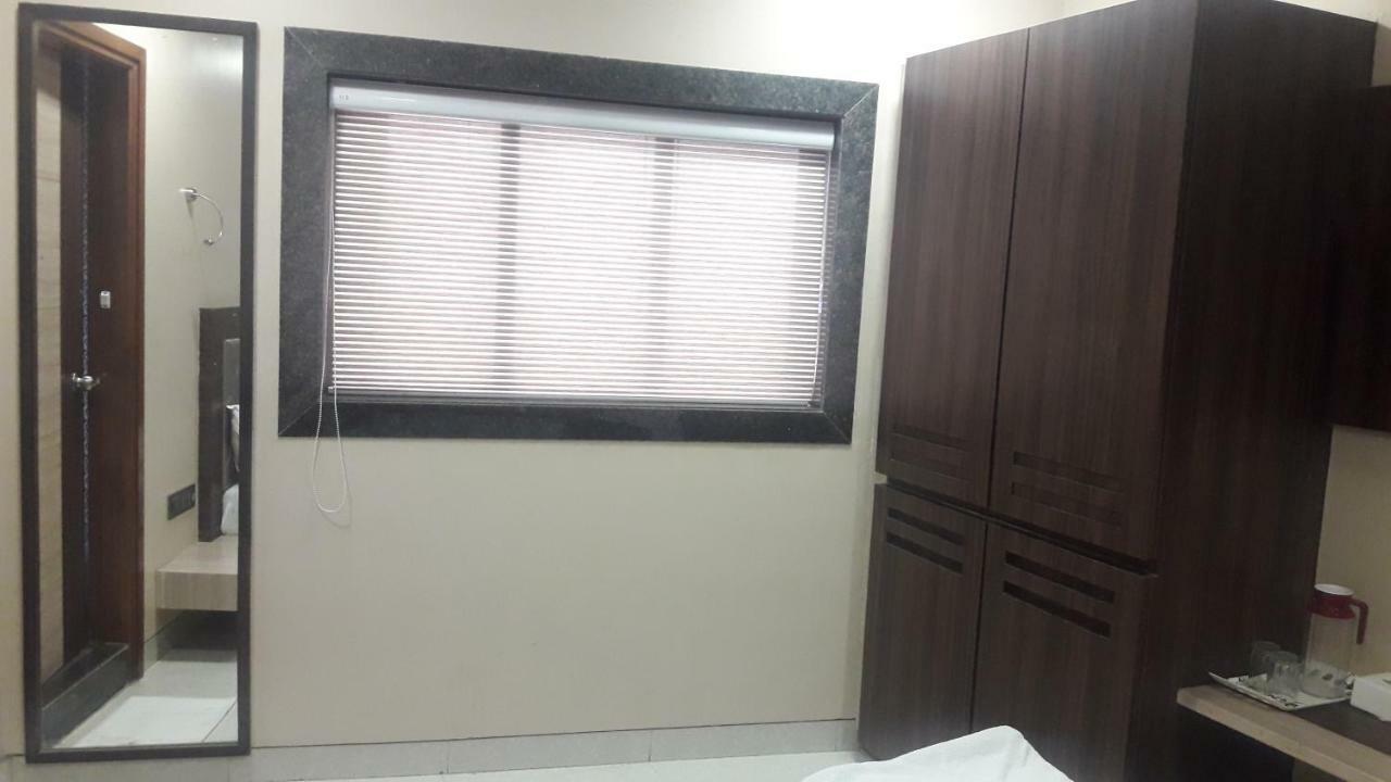 Hotel Shine Hospitality Mumbai