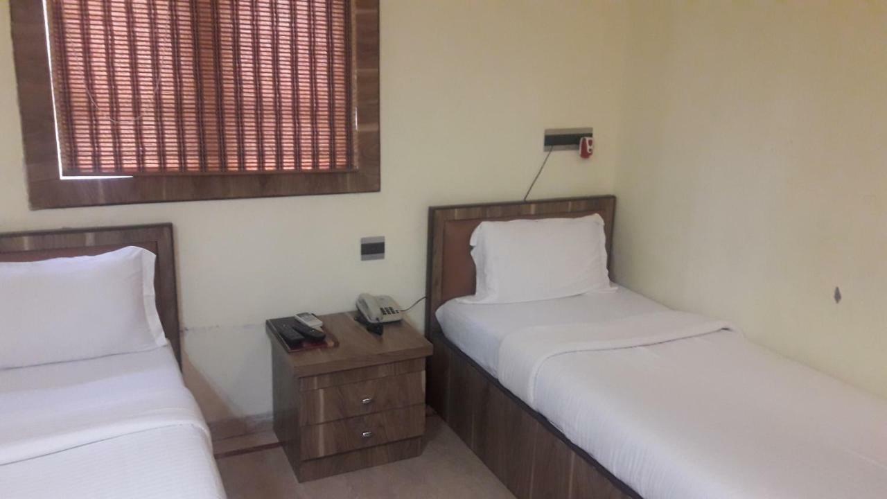 Shine Hospitality 2* Mumbai