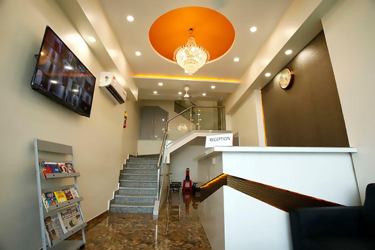 Royce Executive Bkc Hotel