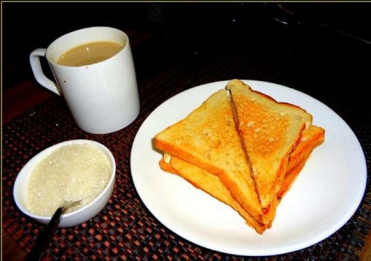 Bed & Breakfast Mabrook Mumbai