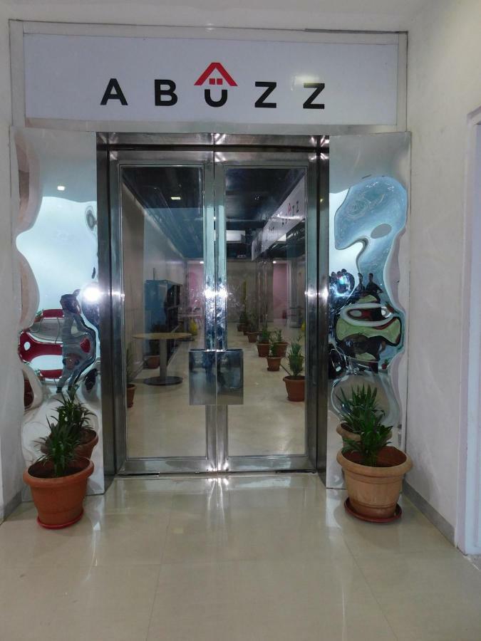 Hostel Abuzz Lower Parel *