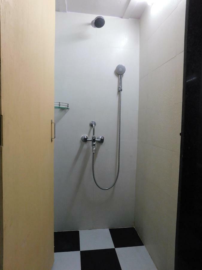 Abuzz Lower Parel Hostel