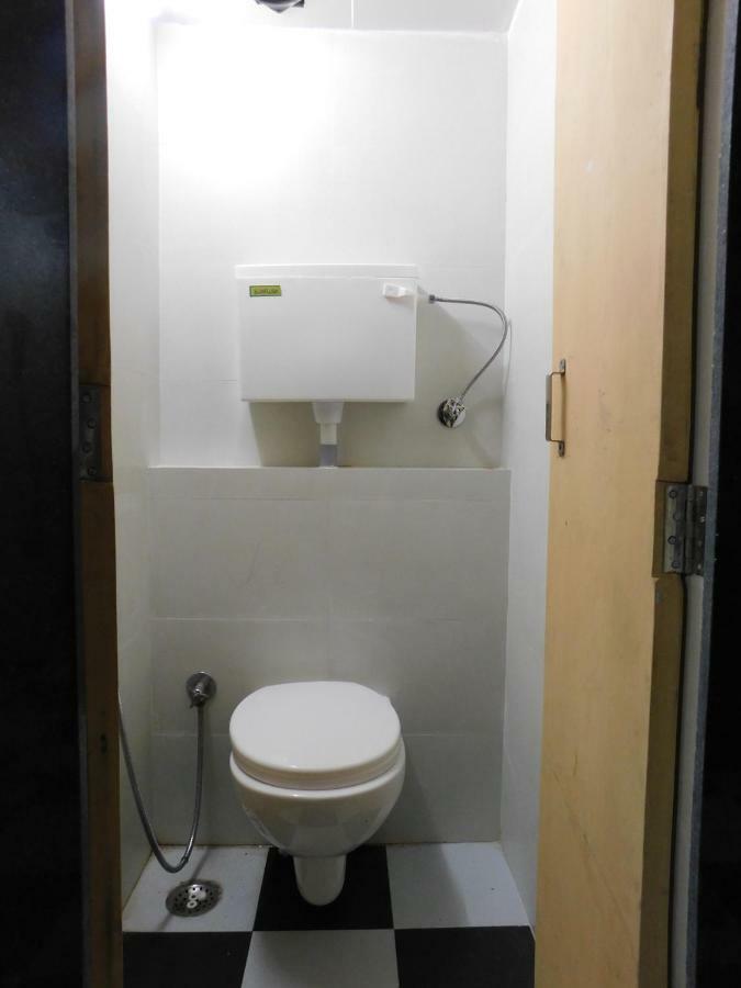 Hostel Abuzz Lower Parel Mumbai