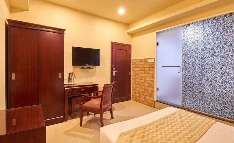 Guest house Gold Coast Mumbai
