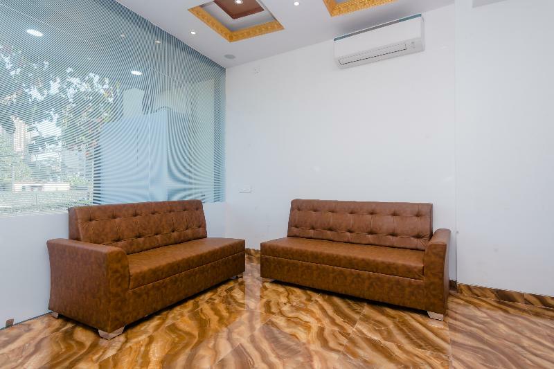 Hotel Fabexpress Embassy - Nr Bkc