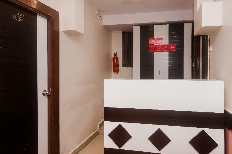 Oyo 22039 Bkc Grand 2*