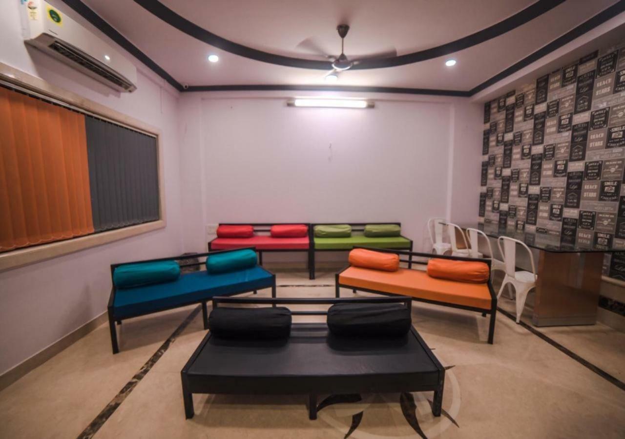 Happinest - The Backpacker's Hostel *