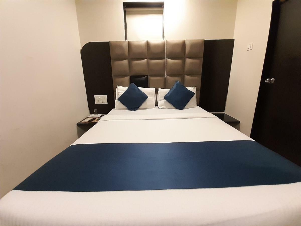 Hexa Adnoc Hotel 2*