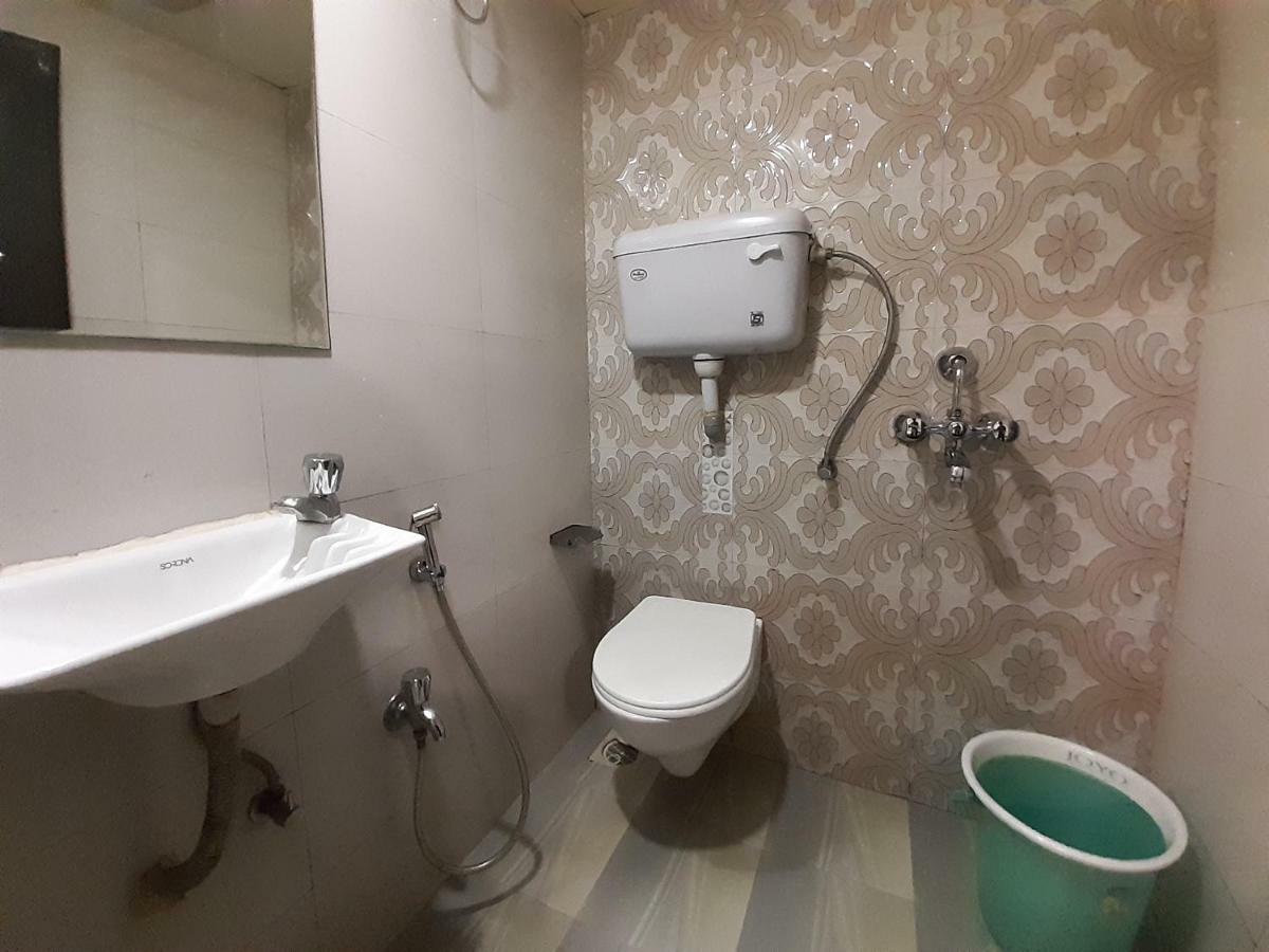 Hotel Hexa Adnoc 2*