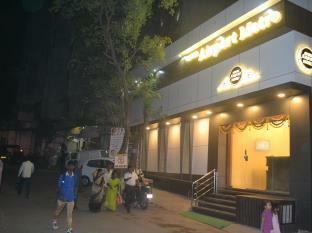 Super Collection O Airport Metro Andheri East 3*