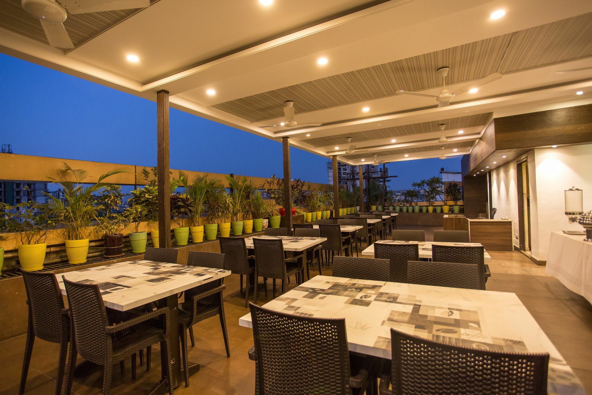 Oyo 10007 Grace Residency Hotel Mumbai