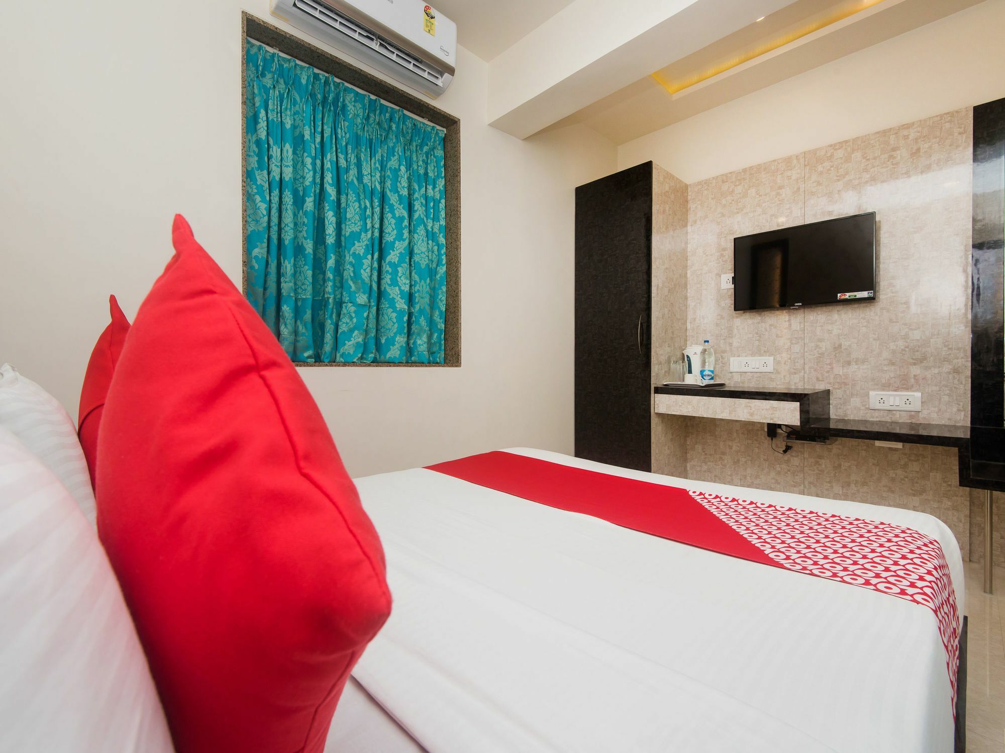 Fabexpress Veera Residency 3*